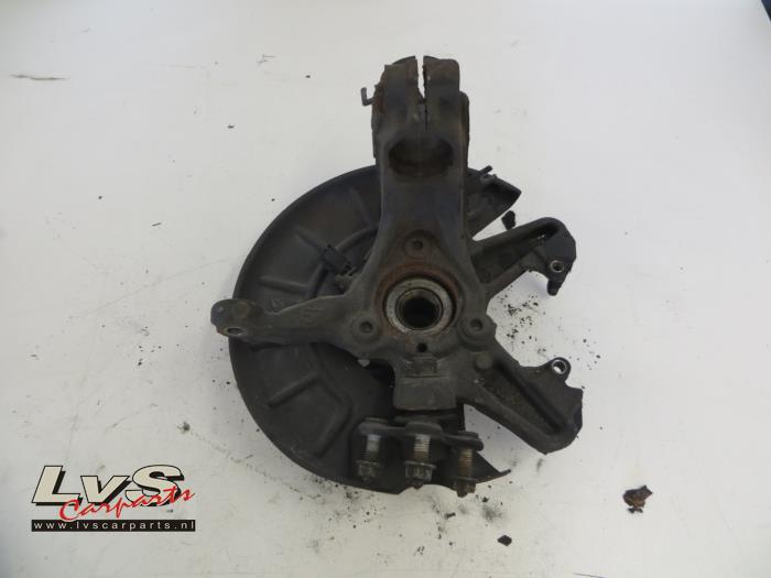 Volkswagen Golf Knuckle bracket, front left