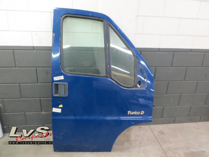 Peugeot Boxer Portière 4portes avant droite