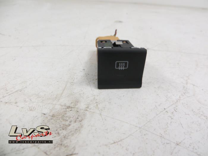 Volkswagen Polo Rear window heating switch