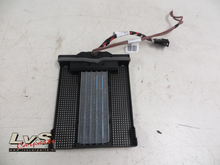 Volkswagen Polo Heating element