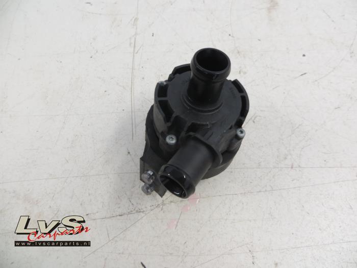 Volkswagen Polo Additional water pump