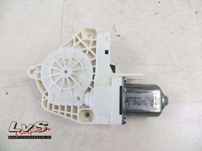 Volkswagen Touareg Door window motor