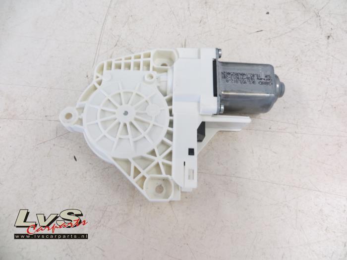 Volkswagen Touareg Door window motor
