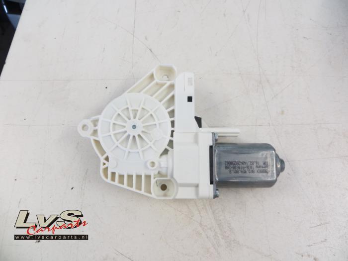 Volkswagen Touareg Door window motor