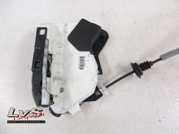 Volkswagen Polo Deurslot Mechaniek 2Deurs rechts