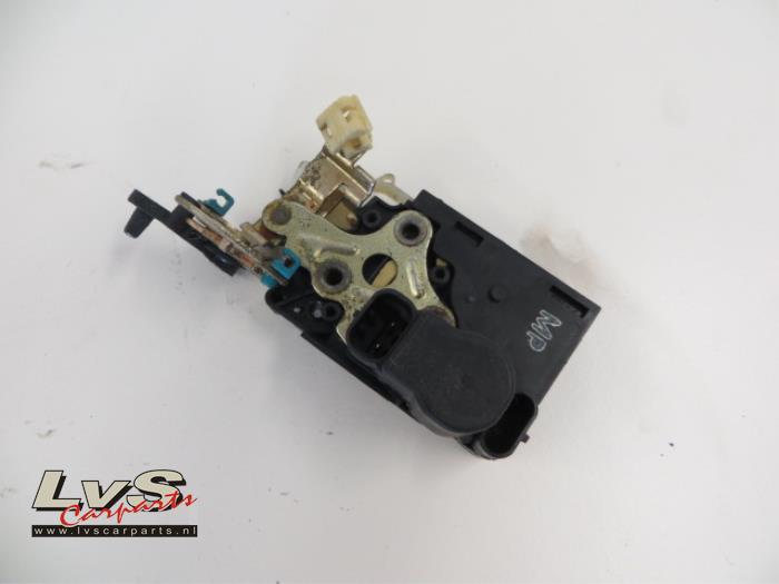 Chevrolet Nubira Rear door mechanism 4-door, right