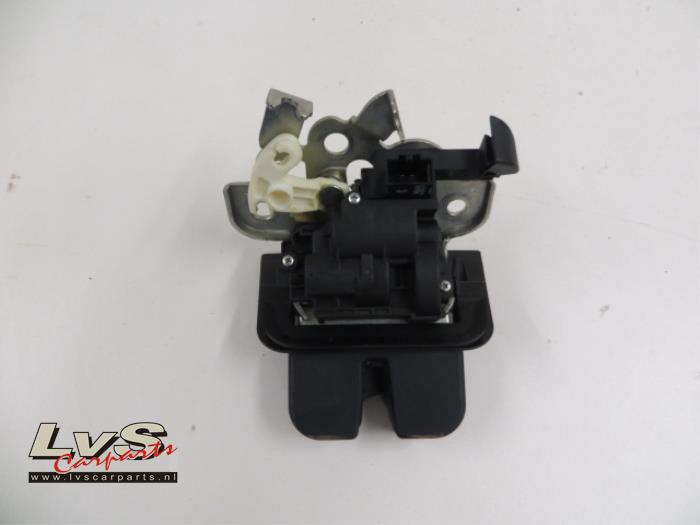 Audi A3 Tailgate lock mechanism