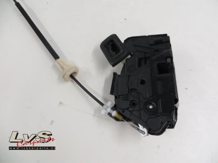 Volkswagen Golf Serrure portière mécanique 4portes avant droite