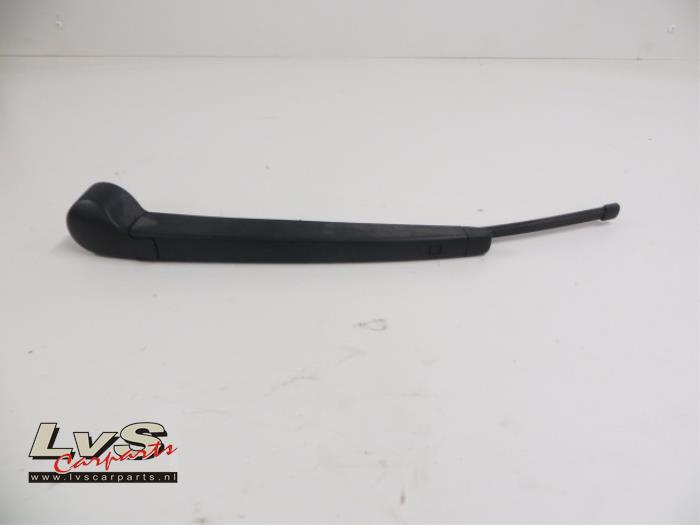 Volkswagen Golf Rear wiper arm