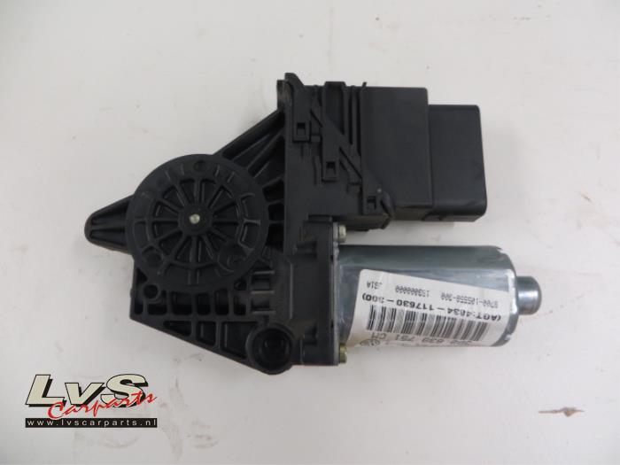 Volkswagen Passat Door window motor