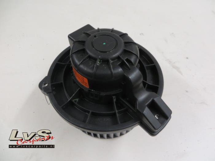 Kia Rio Kachel Ventilatiemotor
