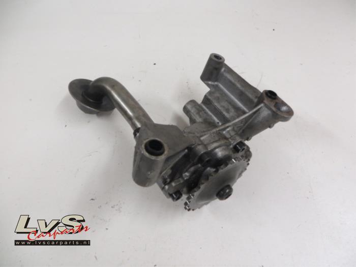 Volkswagen Golf Oil pump