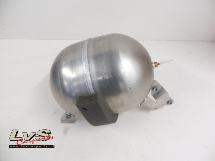 Mercedes E-Klasse LHM Reservoir (vering)