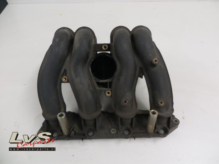 Mercedes C-Klasse Ansaugbrugge