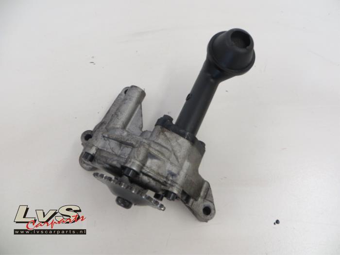 Volkswagen Golf Oil pump