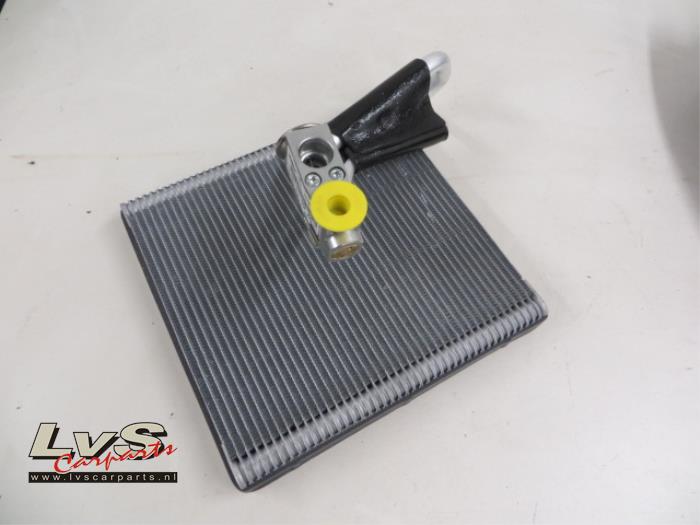 Volkswagen Golf Aircoverdamper