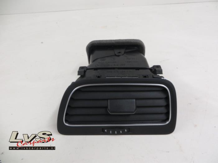 Volkswagen Golf Dashboard vent