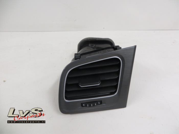 Volkswagen Golf Dashboard vent