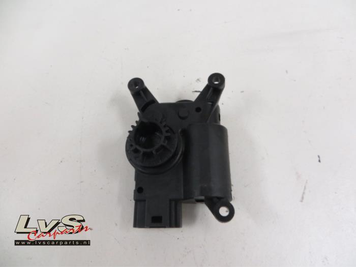 Volkswagen Golf Heater valve motor
