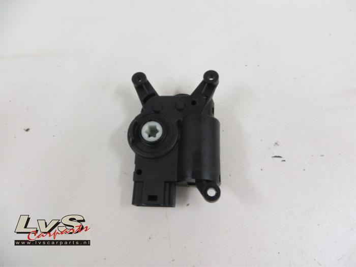 Volkswagen Golf Heater valve motor