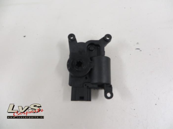 Volkswagen Golf Heater valve motor