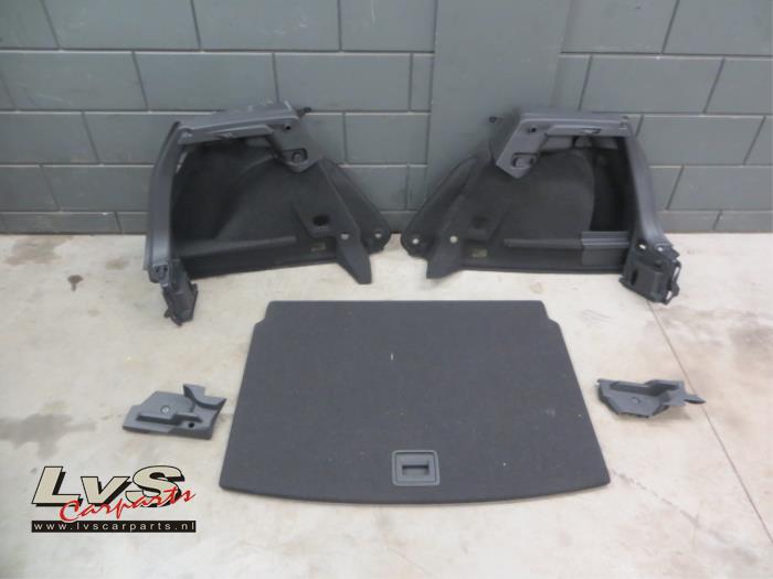 Volkswagen Golf Revêtement coffre