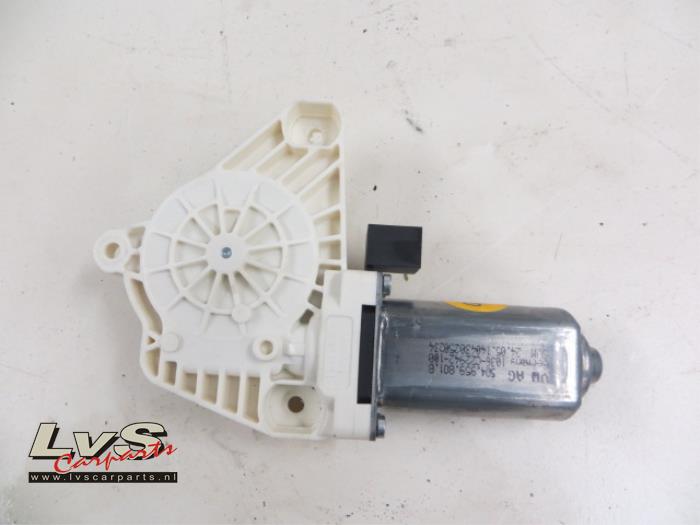 Volkswagen Passat Door window motor