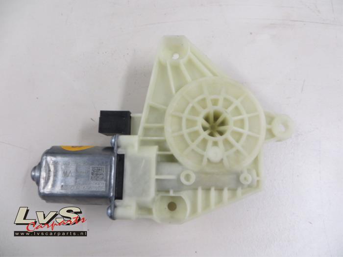 Volkswagen Passat Door window motor
