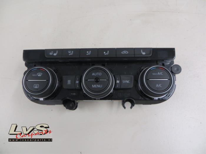 Volkswagen Passat Air conditioning control panel