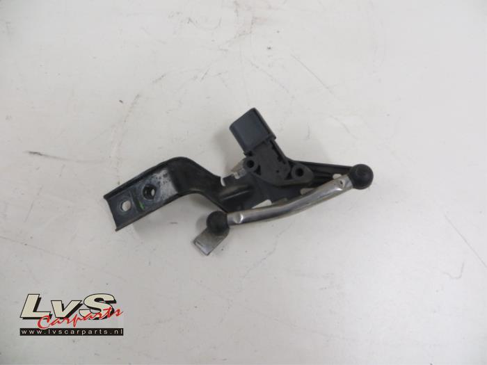 Volkswagen Passat Anti-roll control sensor