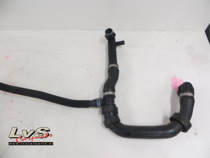 Volkswagen Passat Radiator hose