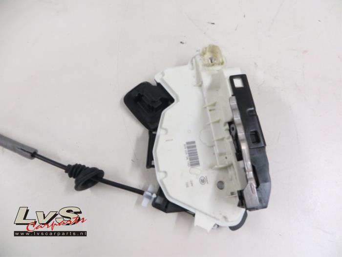 Volkswagen Polo Deurslot Mechaniek 4Deurs links-voor