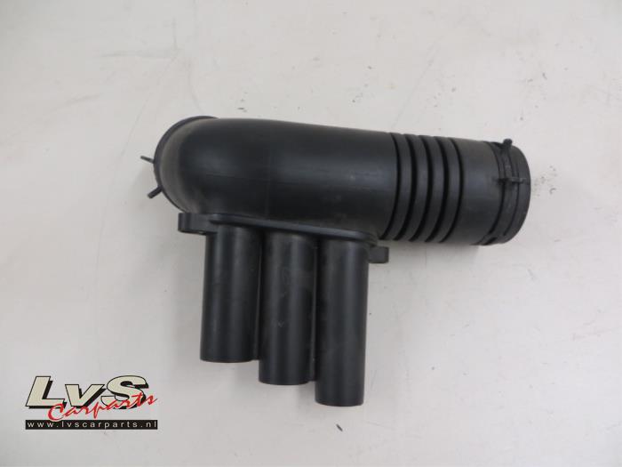 Volkswagen Polo Air intake hose