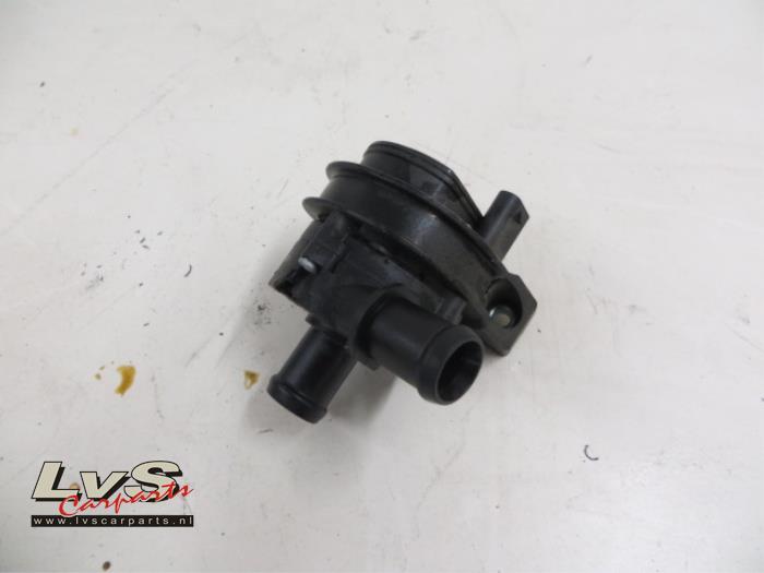 Volkswagen Polo Additional water pump