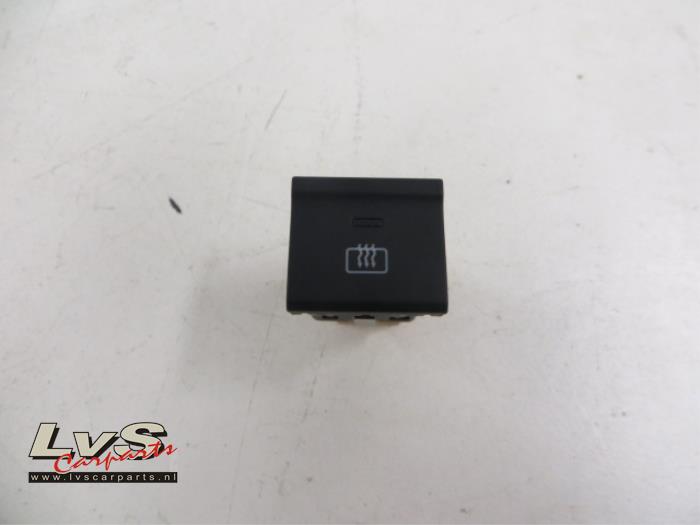 Volkswagen Polo Rear window heating switch