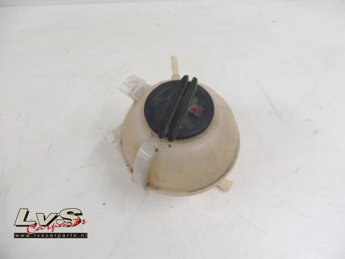 Volkswagen Polo Expansion vessel