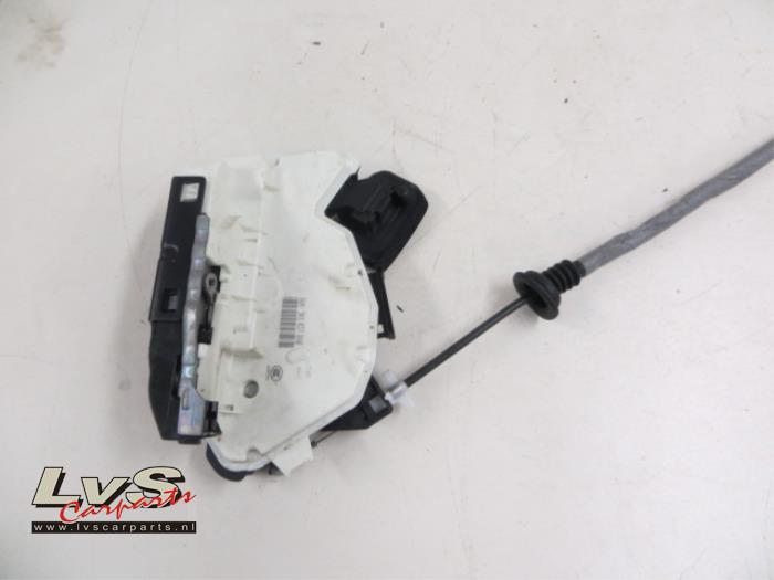 Volkswagen Polo Deurslot Mechaniek 2Deurs rechts