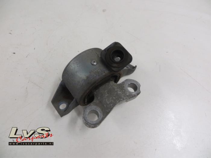 Opel Corsa Engine mount