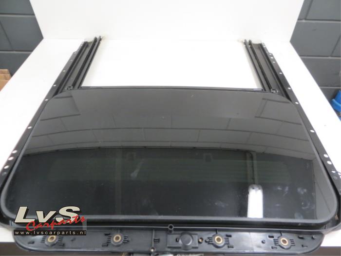 Volkswagen Golf Sunroof mechanism