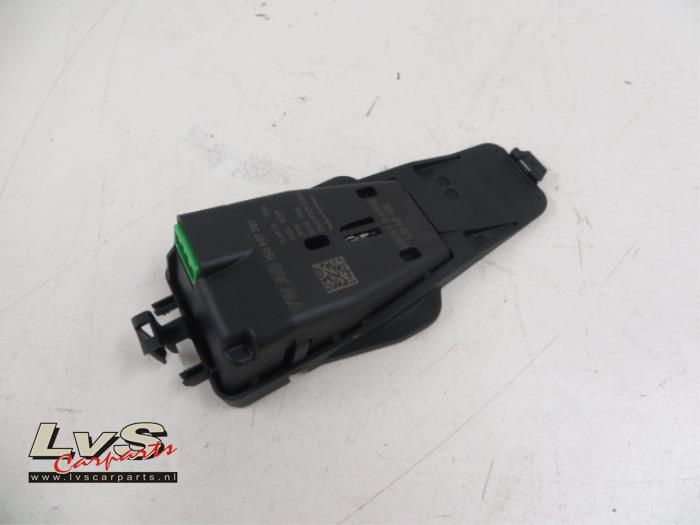 Volkswagen UP Front camera