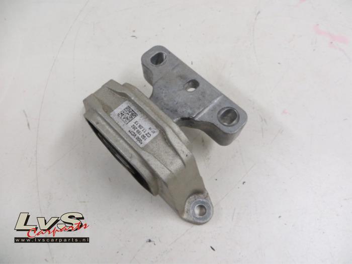 Volkswagen UP Engine mount