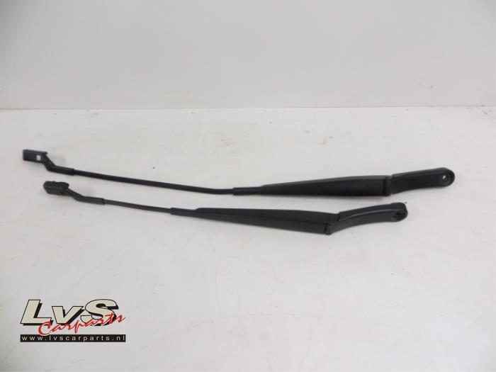 Volkswagen UP Ruitenwisserarm voor