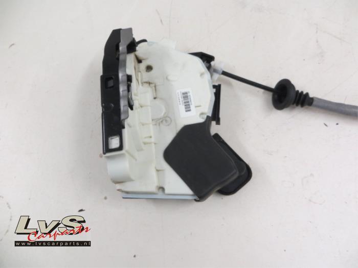 Volkswagen Polo Deurslot Mechaniek 4Deurs links-achter