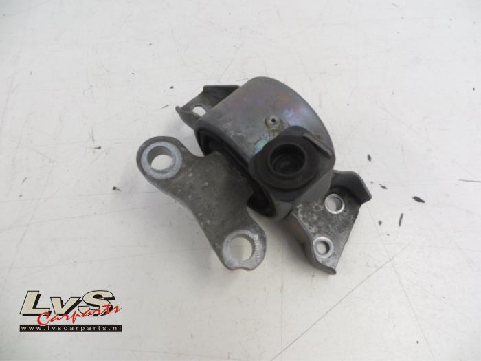 Opel Corsa Engine mount