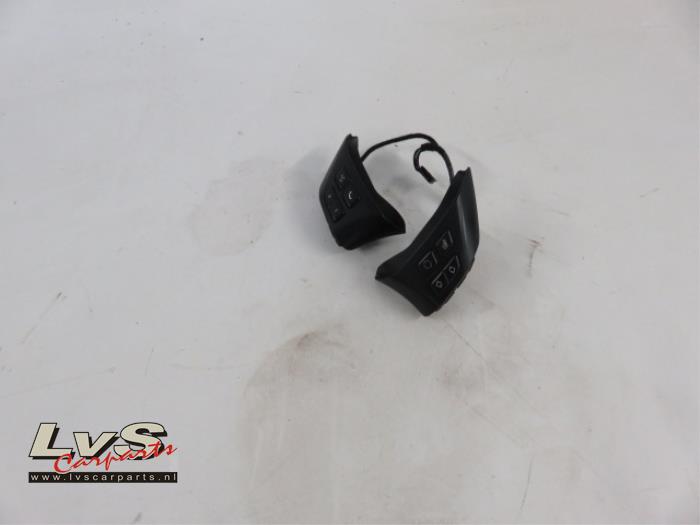 BMW 3-Serie Steering wheel mounted radio control