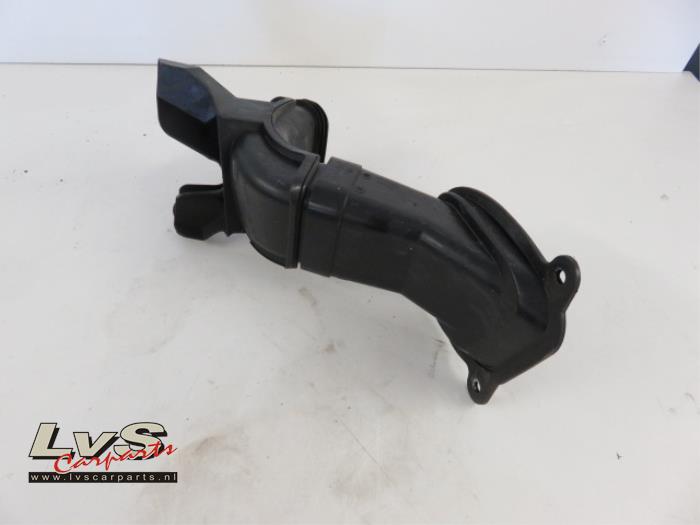 Opel Astra Air intake hose