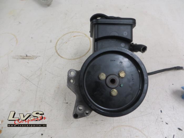 BMW 3-Serie Power steering pump