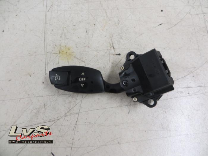 BMW 5-Serie Cruise control switch