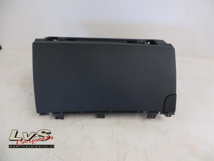 Hyundai I30 Glovebox