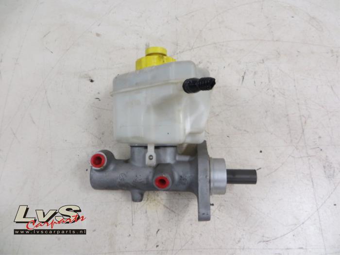 Volkswagen Touareg Master cylinder
